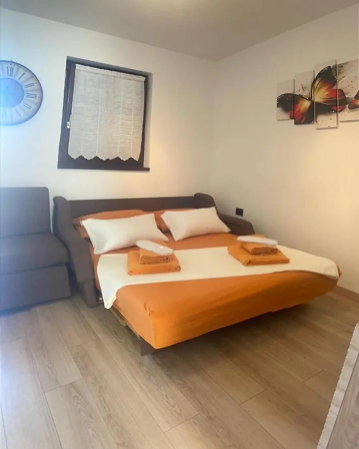 Residence4A-Appartamento Bianco Равни 0*,